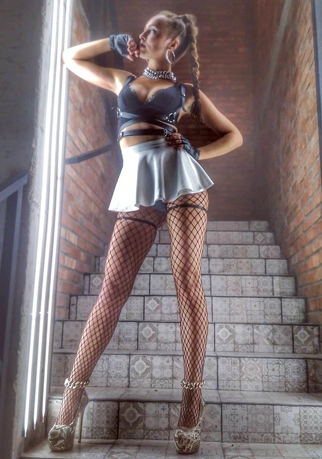 beautiful singles Alina