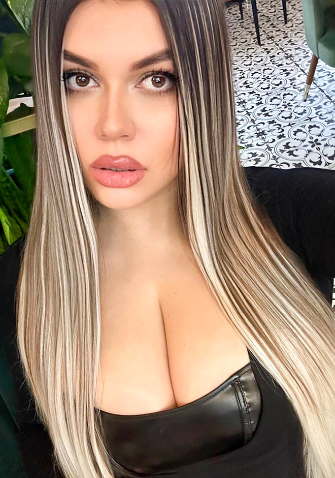 Schöner Single Yana