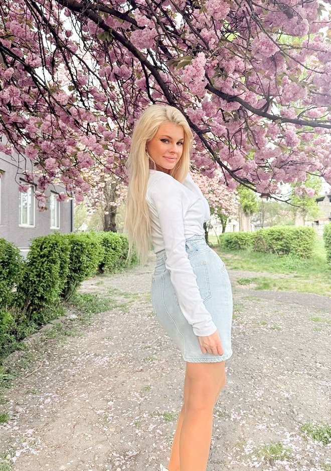 beautiful singles Yuliya