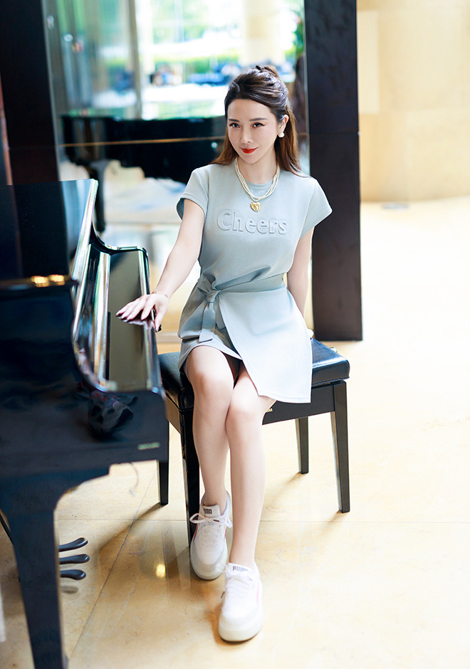 عزاب جميلات Ling (Ling)