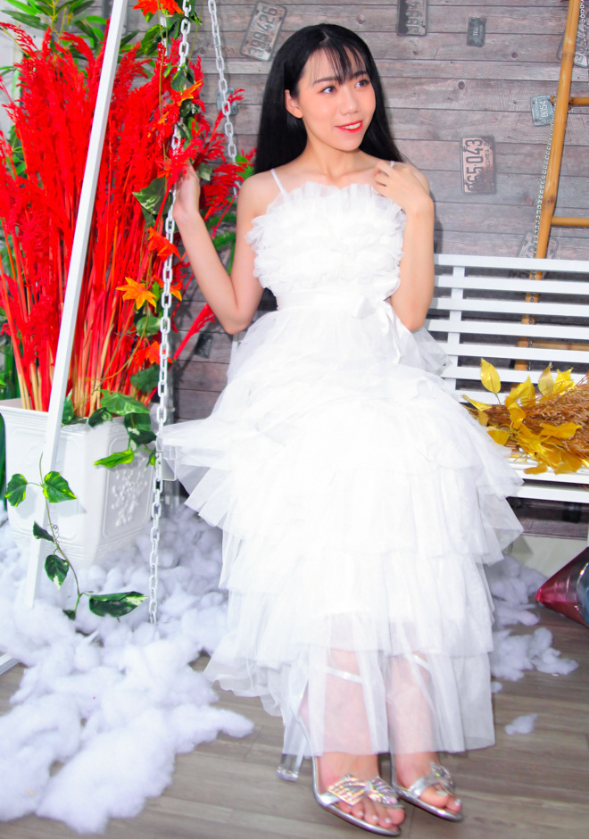 beautiful singles Thi Ngoc Anh (Anh)