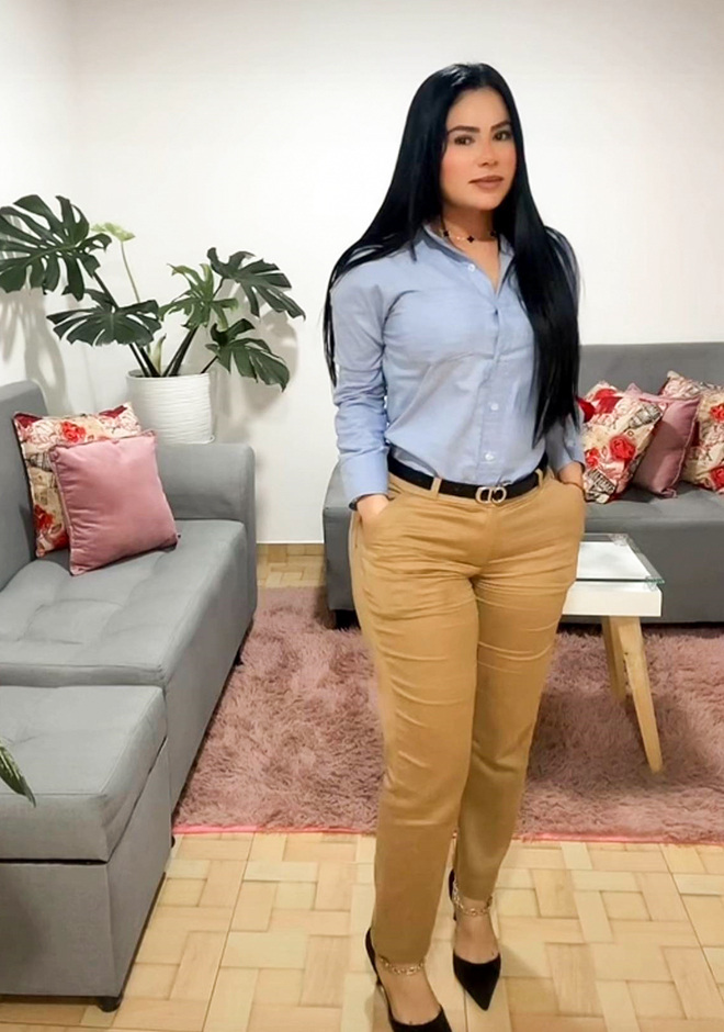 beautiful singles Paola