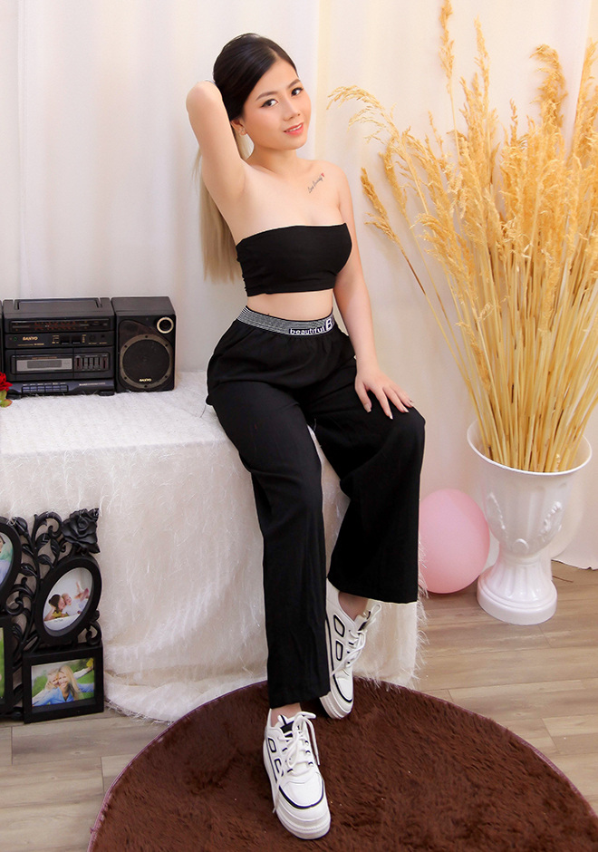 beautiful singles Thi Ngoc Uyen (Uyen)