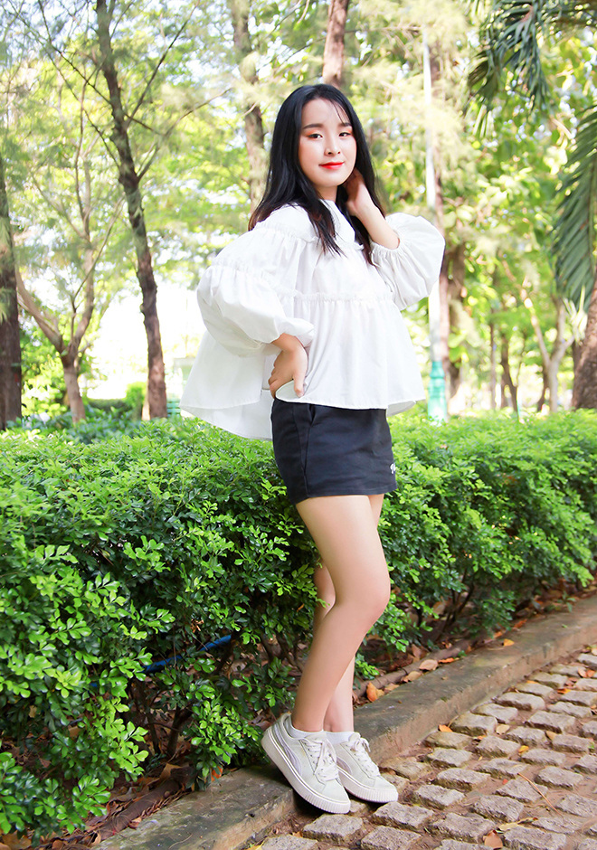 beautiful singles Thi Thanh Thuy (Thuy)