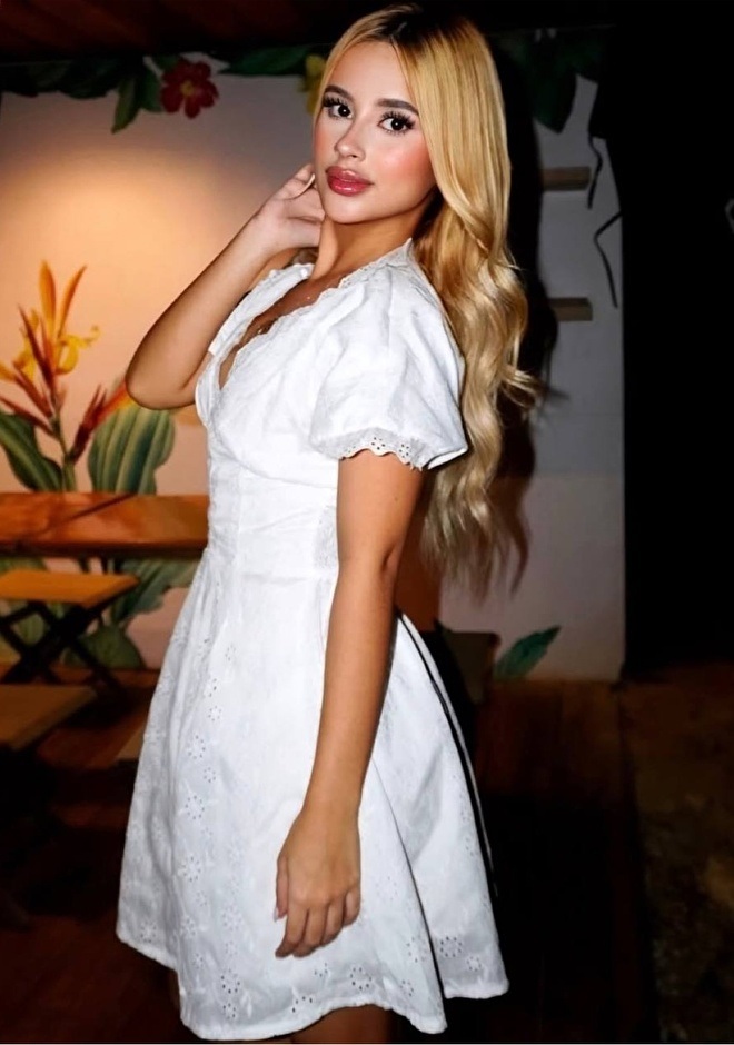 beautiful singles Paulina