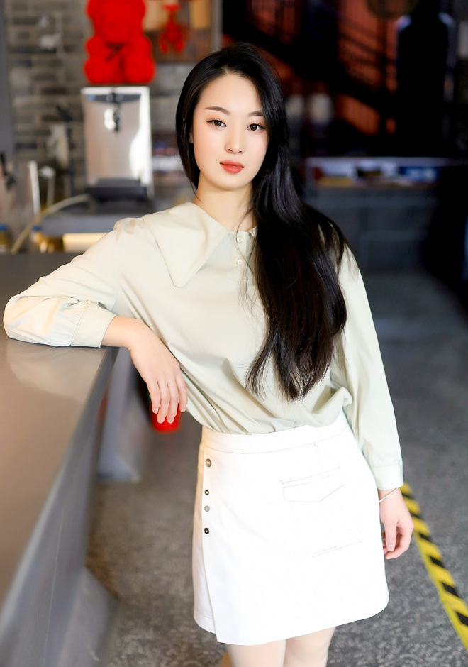 beautiful singles Lulu (Lu)