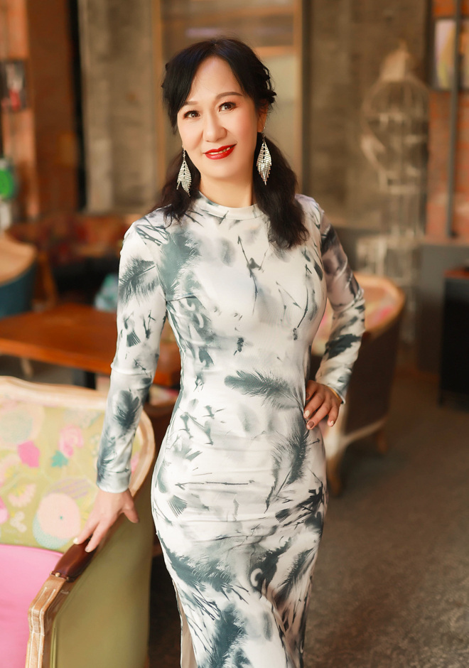 beautiful singles Suhua (Hua)