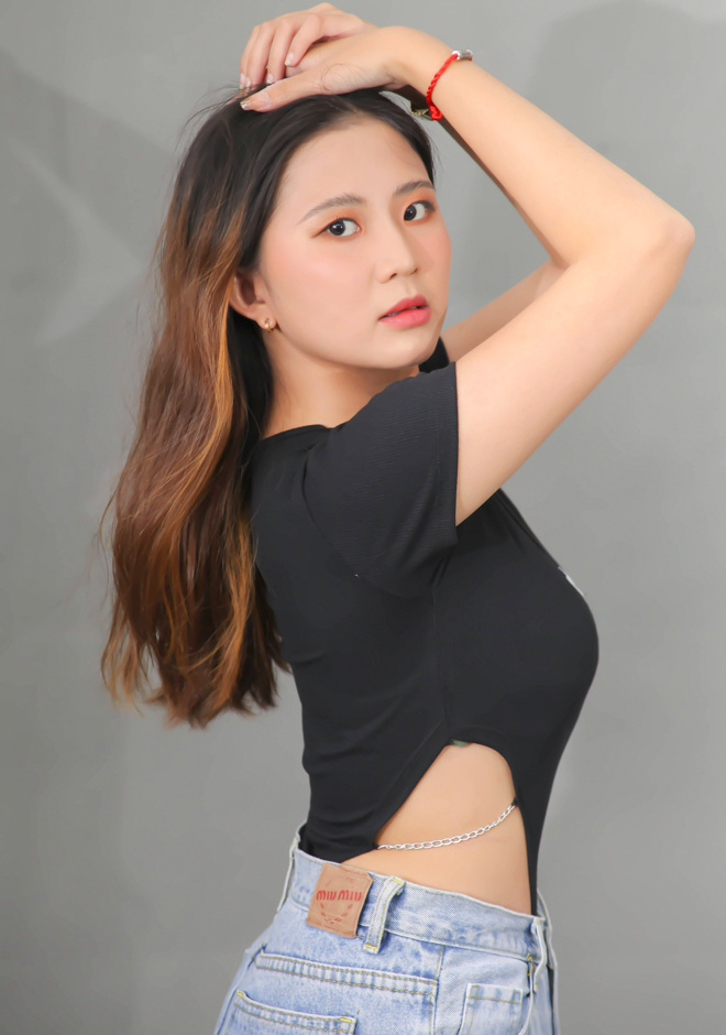 beautiful singles Doan Minh Tu (Tu)