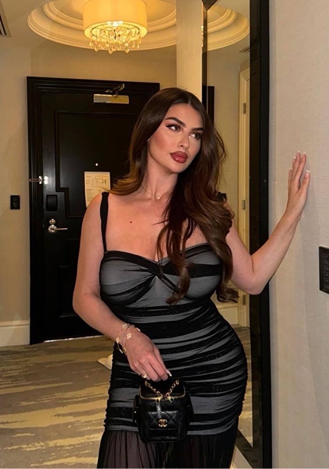 beautiful singles Mirella Maria