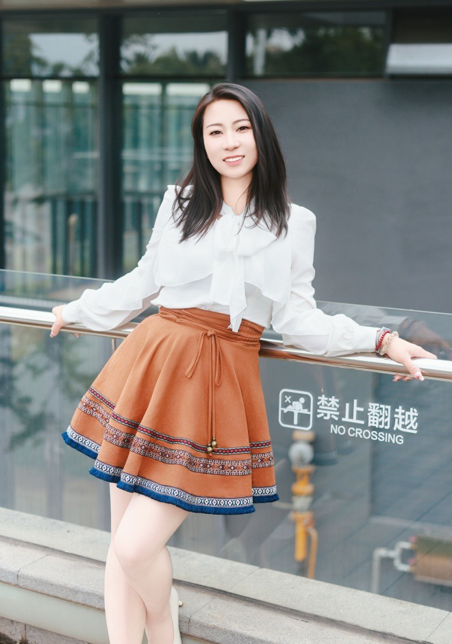 beautiful singles Qi Ying (Ying)