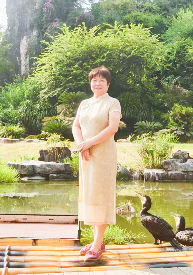 Schöner Single Mu Xia (Mia)