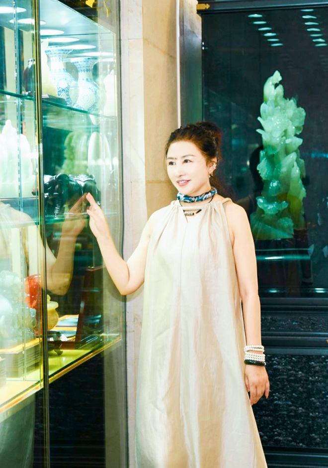 beautiful singles Ai Zhen (Wei Wei)