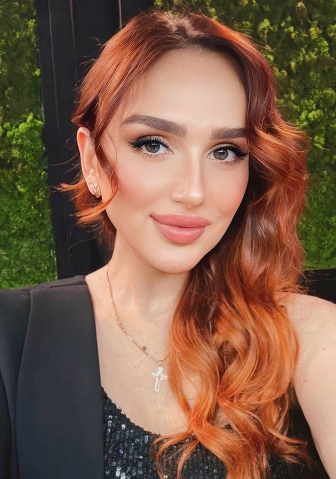 beautiful singles Alisa