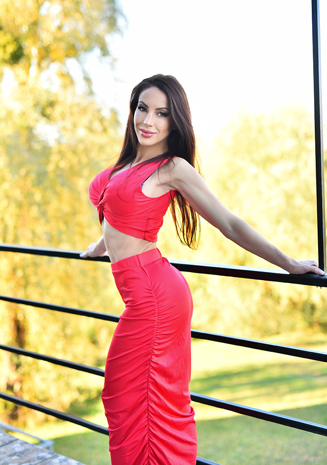 beautiful singles Iryna