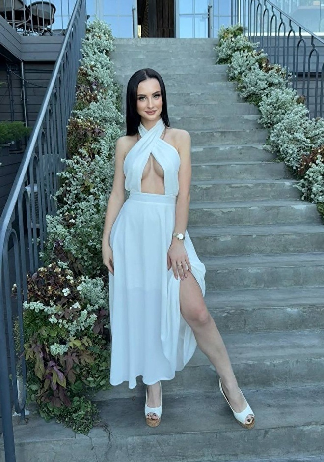 beautiful singles Alina