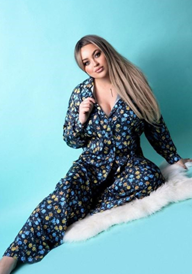 beautiful singles Olena