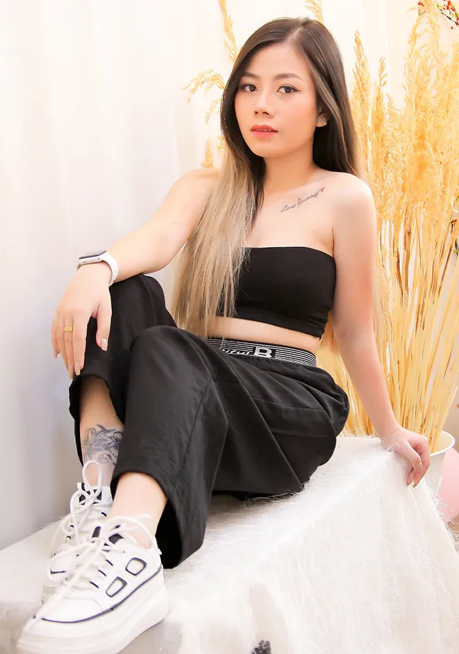 Thi Ngoc Uyen (Uyen) ID 57770