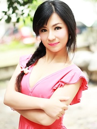 Asian woman Suzhen (YOYO) from Nanning, China