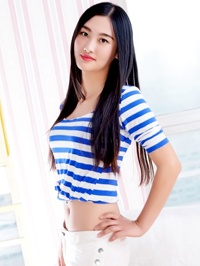 Asian woman SiQi (Clara) from Fushun, China