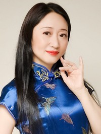 Asian woman Huan from shenyang, China