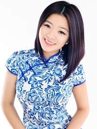 Asian woman Jinyan (Share) from Shenyang, China