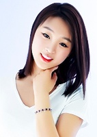 Russian single Ran (Selena) from Taiyuan, China