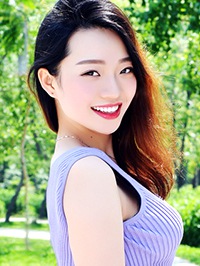 Asian woman Aixin (Miriam) from Tangshan, China