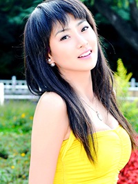 Asian woman Qian from Fushun, China