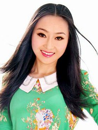 Asian woman Xiuqin (Bella) from Shenzhen, China