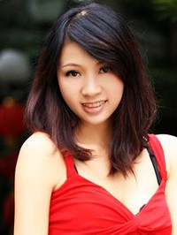 Asian woman Henghui (Maggie) from Shenzhen, China