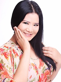 Asian woman Xiaoyan (Yan) from Shenzhen, China