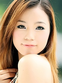Asian woman Chuchu (Nicola) from Shenzhen, China
