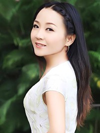 Asian woman Hui (Nina) from Shenzhen, China