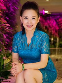 Asian woman Yanlan from Xushan, China