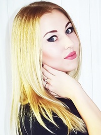 Single Alyona from Kherson, Ukraine