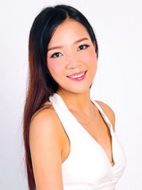 Asian woman Weiwen (Vivi) from Guangzhou, China