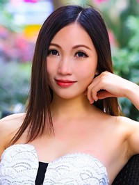 Asian single Zhihua (Zena) from Guangxi, China