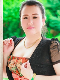 Asian woman Ying (Carrie) from Fushun, China