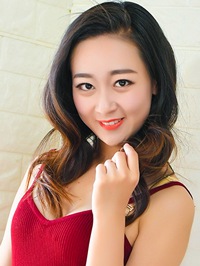 Asian woman Yingnan (Hilda) from Shenyang, China
