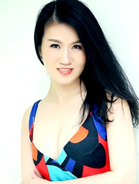 Asian woman Echo from Guangzhou, China