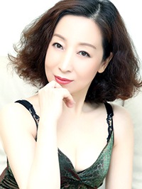 Asian woman Sunny from Guangzhou, China