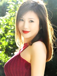 Asian woman Qun from Fushun, China