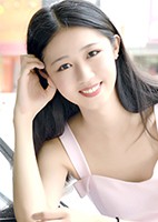 Russian single Zhuo (Lucy) from Shenyang, China