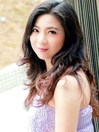 Asian woman Qiaolan (Lan) from Zhuhai, China