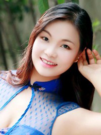 Asian woman Huan from Changsha, China