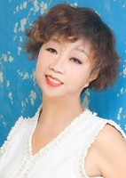Russian single Puyun (Edith) from Shenyang, China