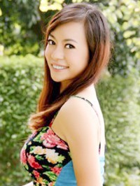 Asian woman Lijun (Jane) from Guangzhou, China