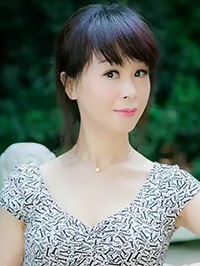 Asian woman Hui (Anna) from Nanning, China