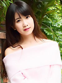 Asian woman Shuang from Henan, China