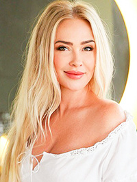 Ukrainian single Oksana from Kiev, Ukraine